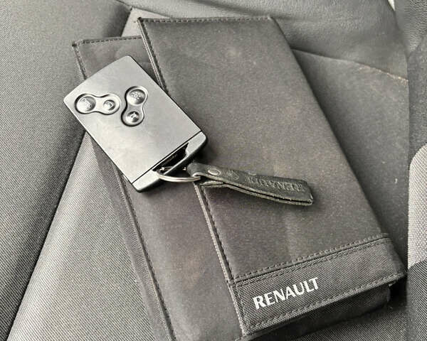 Чорний Рено Меган, об'ємом двигуна 1.5 л та пробігом 227 тис. км за 8800 $, фото 24 на Automoto.ua