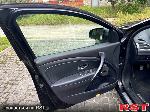 Черный Рено Меган, объемом двигателя 1.5 л и пробегом 227 тыс. км за 7999 $, фото 4 на Automoto.ua