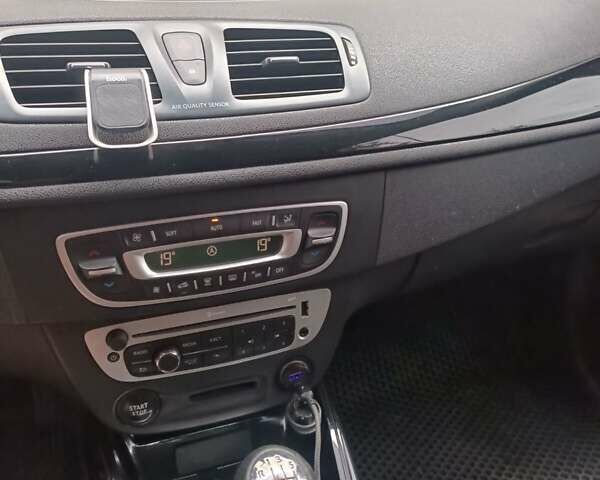 Чорний Рено Меган, об'ємом двигуна 1.5 л та пробігом 296 тис. км за 8350 $, фото 8 на Automoto.ua