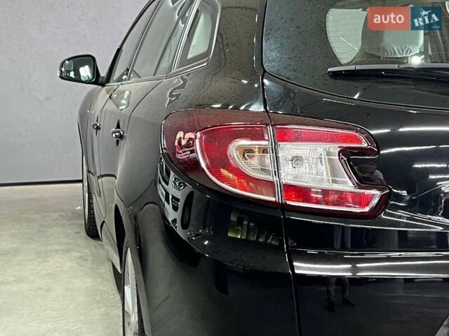 Черный Рено Меган, объемом двигателя 1.46 л и пробегом 294 тыс. км за 9200 $, фото 5 на Automoto.ua