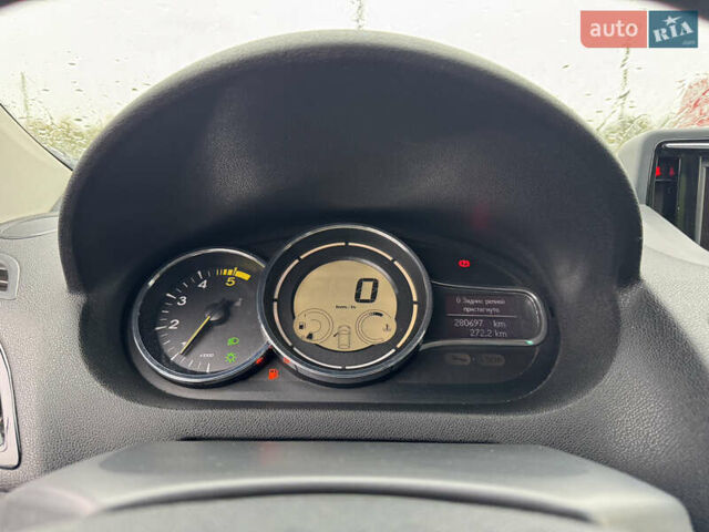 Черный Рено Меган, объемом двигателя 1.5 л и пробегом 280 тыс. км за 8600 $, фото 43 на Automoto.ua