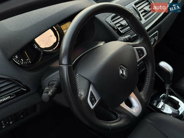 Черный Рено Меган, объемом двигателя 1.5 л и пробегом 240 тыс. км за 8950 $, фото 57 на Automoto.ua