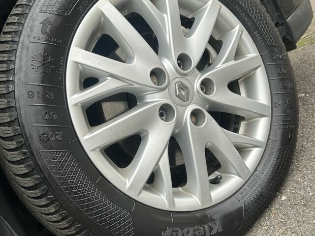 Черный Рено Меган, объемом двигателя 1.5 л и пробегом 260 тыс. км за 8600 $, фото 12 на Automoto.ua