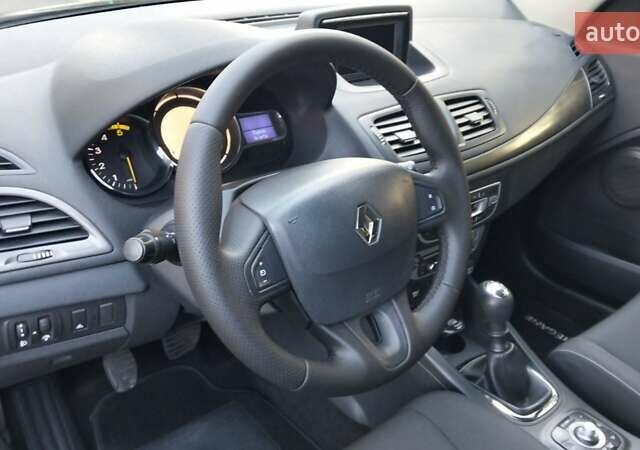 Чорний Рено Меган, об'ємом двигуна 1.5 л та пробігом 233 тис. км за 8900 $, фото 3 на Automoto.ua