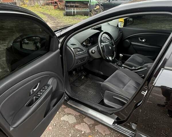 Черный Рено Меган, объемом двигателя 1.46 л и пробегом 154 тыс. км за 6800 $, фото 13 на Automoto.ua