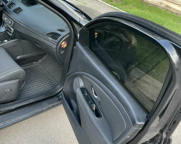 Черный Рено Меган, объемом двигателя 1.5 л и пробегом 300 тыс. км за 7400 $, фото 19 на Automoto.ua