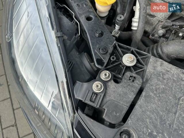 Черный Рено Меган, объемом двигателя 1.6 л и пробегом 198 тыс. км за 9200 $, фото 79 на Automoto.ua