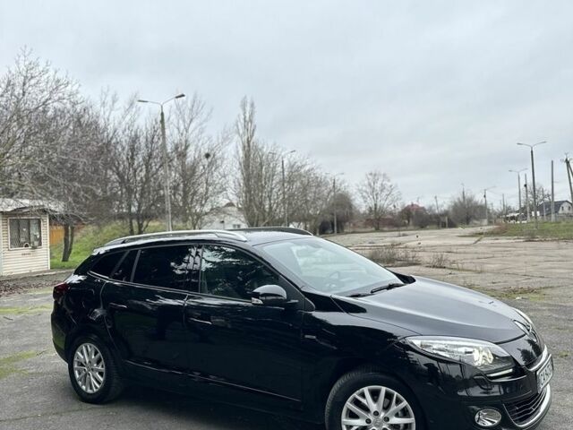 Черный Рено Меган, объемом двигателя 1.5 л и пробегом 260 тыс. км за 8600 $, фото 1 на Automoto.ua