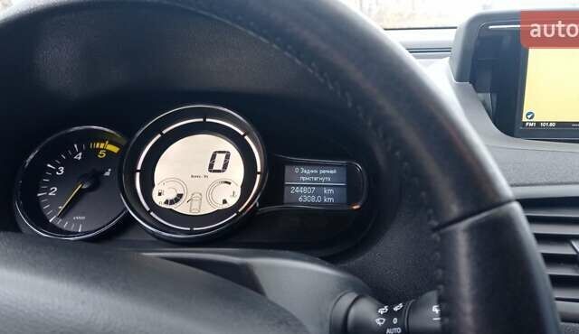 Черный Рено Меган, объемом двигателя 1.5 л и пробегом 244 тыс. км за 8100 $, фото 9 на Automoto.ua