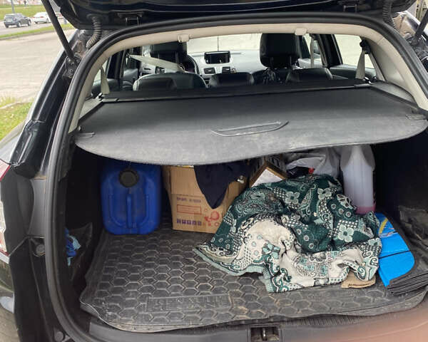 Рено Меган 2013 в Львове на Automoto.ua Черный Рено Меган, объемом двигателя 1.46 л и пробегом 317 тыс. км за 8500 $, фото 6 на Automoto.ua