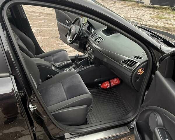 Черный Рено Меган, объемом двигателя 1.46 л и пробегом 154 тыс. км за 6800 $, фото 19 на Automoto.ua