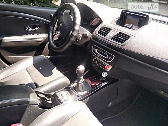 Черный Рено Меган, объемом двигателя 1.46 л и пробегом 176 тыс. км за 8900 $, фото 10 на Automoto.ua