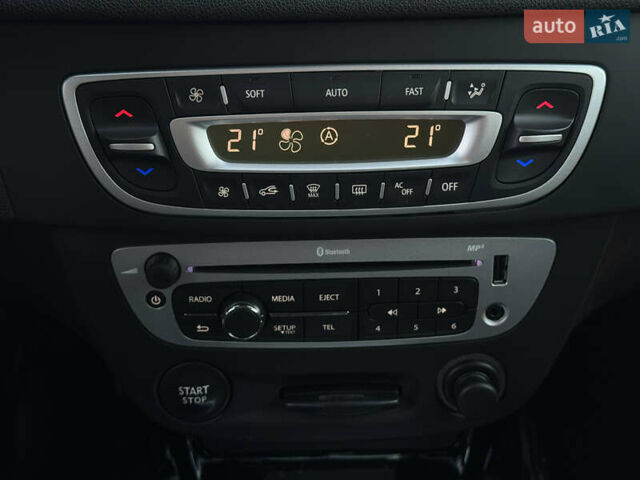 Черный Рено Меган, объемом двигателя 1.5 л и пробегом 240 тыс. км за 8950 $, фото 67 на Automoto.ua