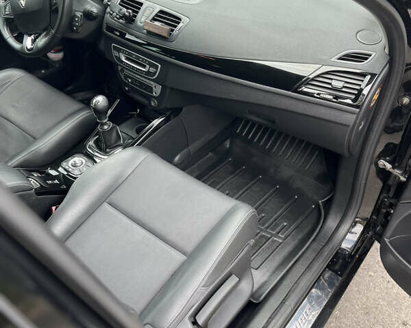 Черный Рено Меган, объемом двигателя 1.4 л и пробегом 270 тыс. км за 8500 $, фото 12 на Automoto.ua