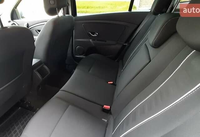 Черный Рено Меган, объемом двигателя 1.5 л и пробегом 276 тыс. км за 8000 $, фото 43 на Automoto.ua