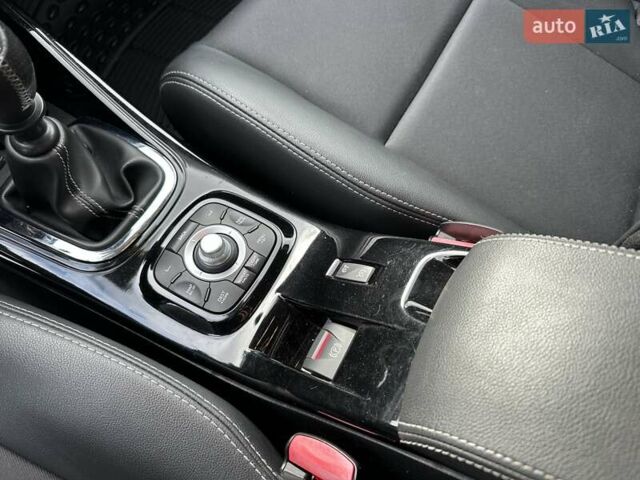 Чорний Рено Меган, об'ємом двигуна 1.6 л та пробігом 198 тис. км за 9500 $, фото 64 на Automoto.ua