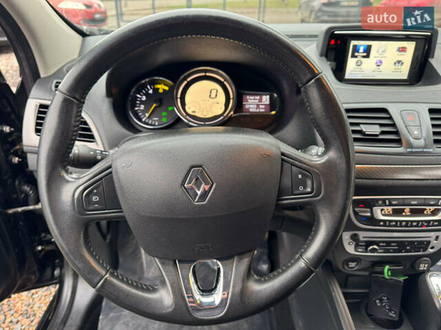 Черный Рено Меган, объемом двигателя 0 л и пробегом 221 тыс. км за 8500 $, фото 42 на Automoto.ua