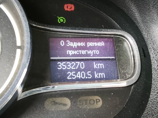 Черный Рено Меган, объемом двигателя 1.5 л и пробегом 350 тыс. км за 9000 $, фото 6 на Automoto.ua