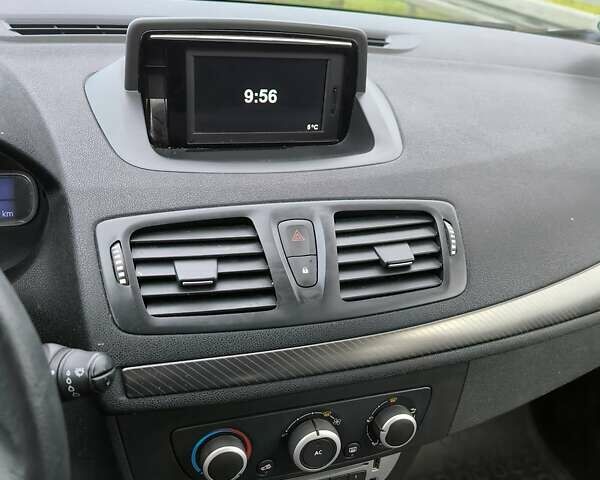 Черный Рено Меган, объемом двигателя 1.5 л и пробегом 197 тыс. км за 6800 $, фото 4 на Automoto.ua