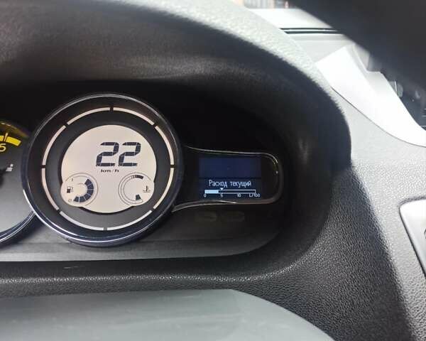 Черный Рено Меган, объемом двигателя 1.46 л и пробегом 228 тыс. км за 9400 $, фото 35 на Automoto.ua