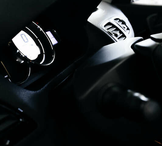 Черный Рено Меган, объемом двигателя 1.46 л и пробегом 290 тыс. км за 8400 $, фото 44 на Automoto.ua