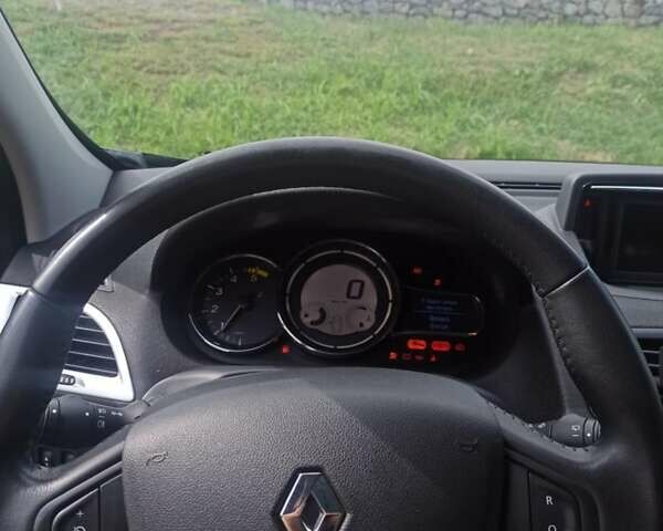 Черный Рено Меган, объемом двигателя 1.46 л и пробегом 228 тыс. км за 9400 $, фото 28 на Automoto.ua