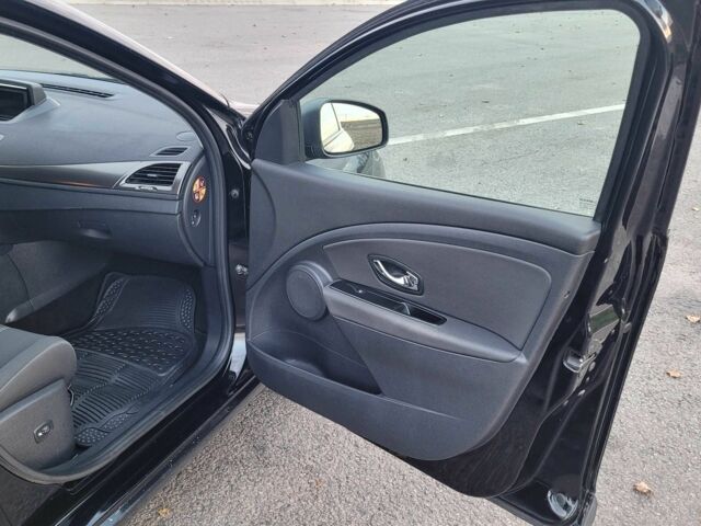 Рено Меган 2013 в Сумах на Automoto.ua Черный Рено Меган, объемом двигателя 1.5 л и пробегом 224 тыс. км за 8400 $, фото 21 на Automoto.ua