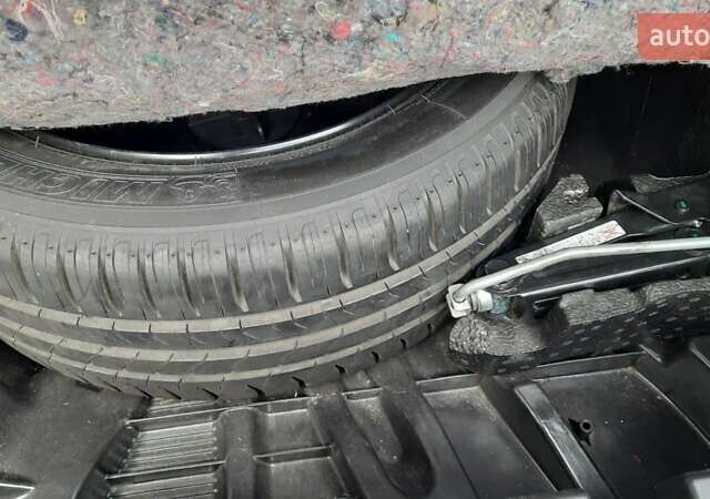 Черный Рено Меган, объемом двигателя 1.5 л и пробегом 276 тыс. км за 8000 $, фото 48 на Automoto.ua