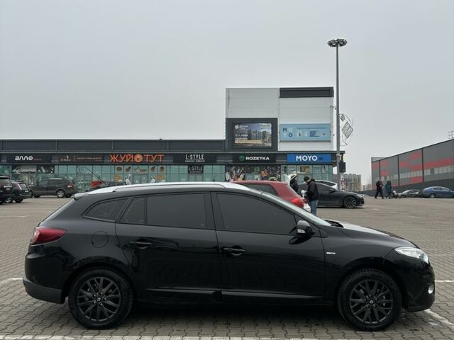 Черный Рено Меган, объемом двигателя 1.5 л и пробегом 266 тыс. км за 9300 $, фото 2 на Automoto.ua