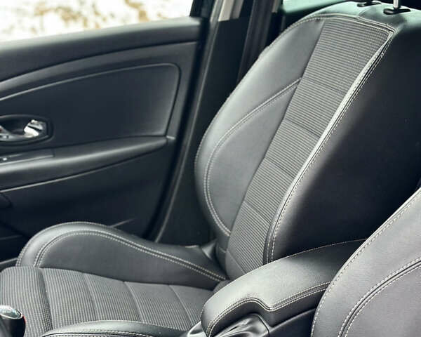 Чорний Рено Меган, об'ємом двигуна 1.5 л та пробігом 238 тис. км за 9600 $, фото 36 на Automoto.ua