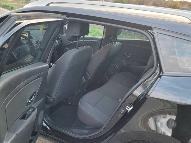 Рено Меган 2013 в Сумах на Automoto.ua Черный Рено Меган, объемом двигателя 1.5 л и пробегом 224 тыс. км за 8400 $, фото 14 на Automoto.ua