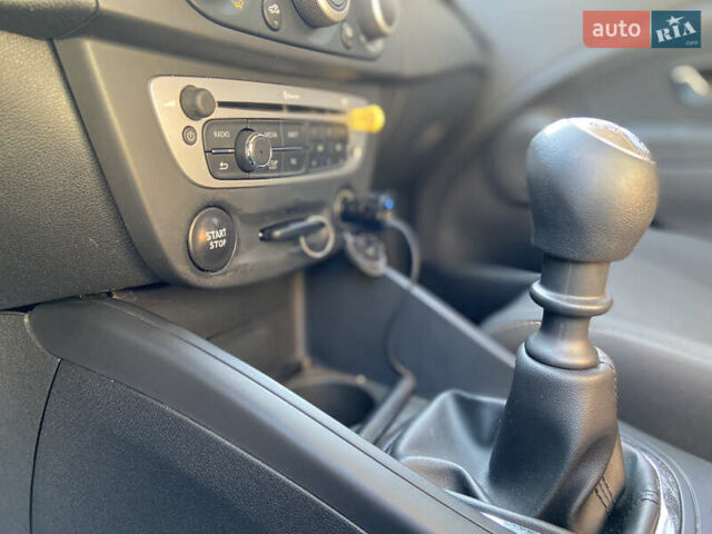 Черный Рено Меган, объемом двигателя 1.5 л и пробегом 236 тыс. км за 7500 $, фото 8 на Automoto.ua