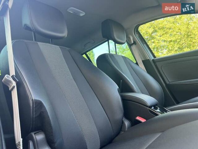Чорний Рено Меган, об'ємом двигуна 1.5 л та пробігом 264 тис. км за 9300 $, фото 14 на Automoto.ua