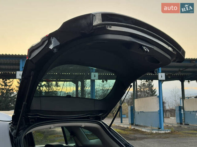 Черный Рено Меган, объемом двигателя 1.5 л и пробегом 240 тыс. км за 8950 $, фото 91 на Automoto.ua