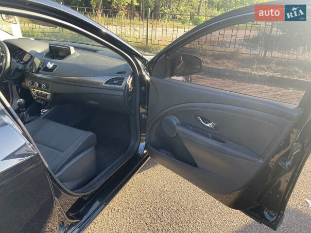 Черный Рено Меган, объемом двигателя 1.5 л и пробегом 236 тыс. км за 7500 $, фото 28 на Automoto.ua