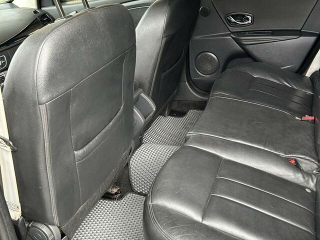 Черный Рено Меган, объемом двигателя 1.5 л и пробегом 345 тыс. км за 8300 $, фото 11 на Automoto.ua