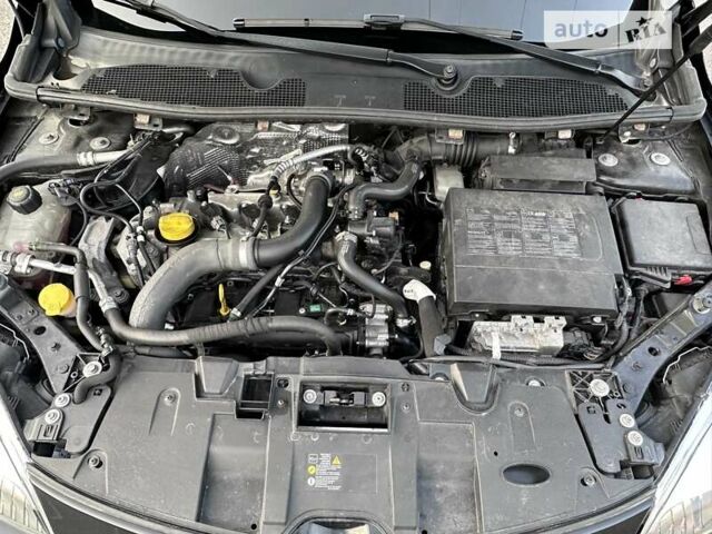 Чорний Рено Меган, об'ємом двигуна 0 л та пробігом 139 тис. км за 7950 $, фото 75 на Automoto.ua