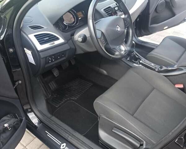 Черный Рено Меган, объемом двигателя 1.46 л и пробегом 228 тыс. км за 9400 $, фото 55 на Automoto.ua