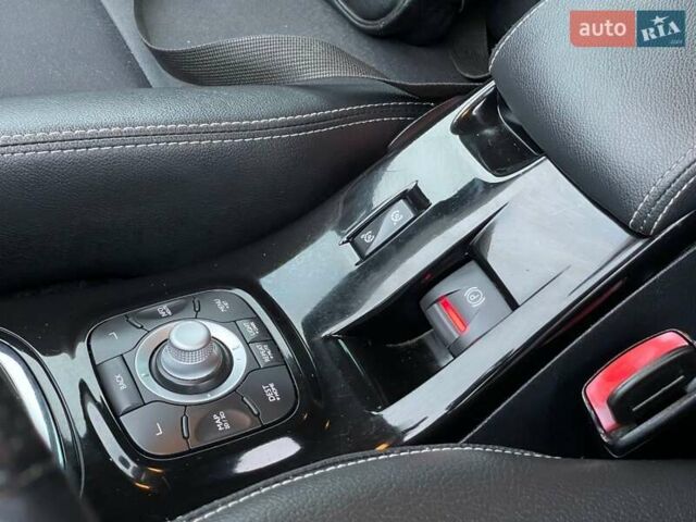 Черный Рено Меган, объемом двигателя 1.5 л и пробегом 214 тыс. км за 8800 $, фото 71 на Automoto.ua