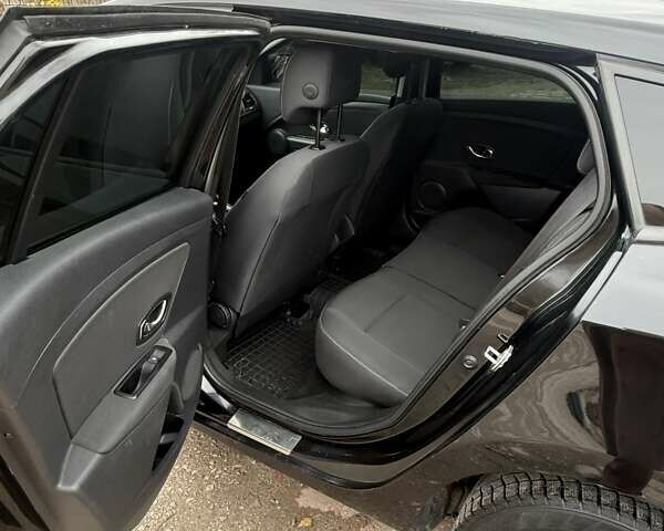 Черный Рено Меган, объемом двигателя 1.46 л и пробегом 154 тыс. км за 6800 $, фото 8 на Automoto.ua