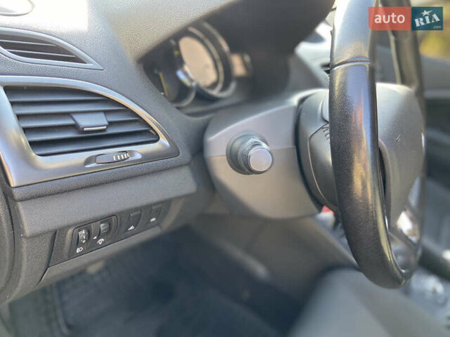 Черный Рено Меган, объемом двигателя 1.5 л и пробегом 236 тыс. км за 7500 $, фото 16 на Automoto.ua