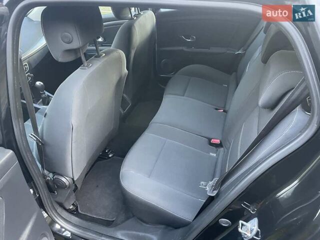 Черный Рено Меган, объемом двигателя 1.5 л и пробегом 283 тыс. км за 7200 $, фото 6 на Automoto.ua