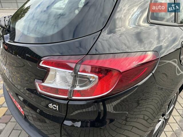 Чорний Рено Меган, об'ємом двигуна 1.6 л та пробігом 198 тис. км за 9500 $, фото 31 на Automoto.ua