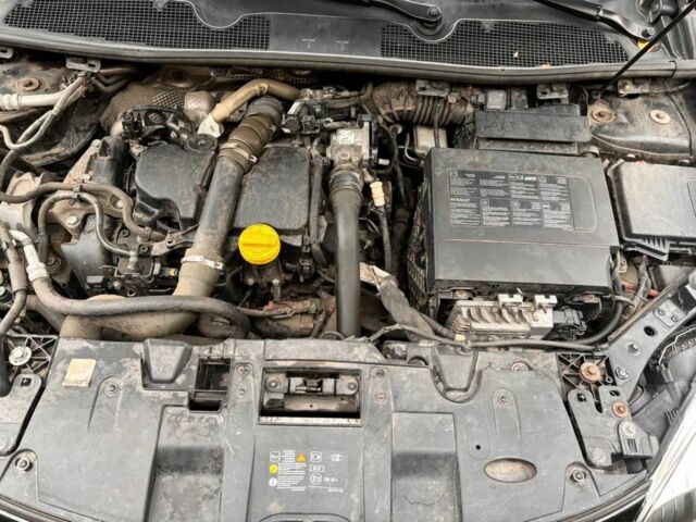 Черный Рено Меган, объемом двигателя 1.6 л и пробегом 227 тыс. км за 9000 $, фото 8 на Automoto.ua