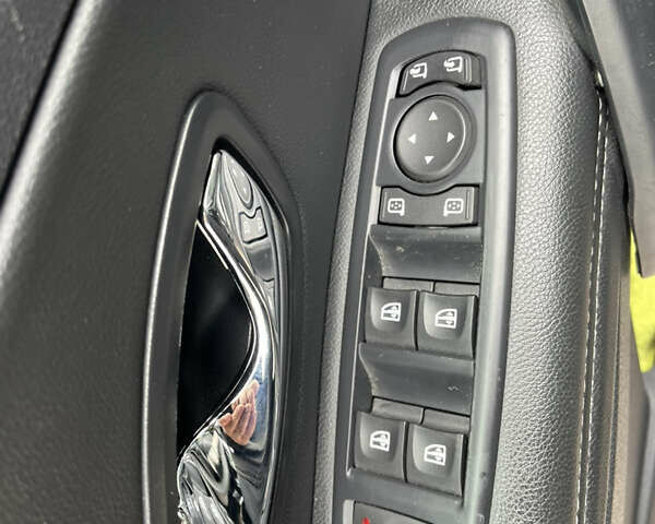 Черный Рено Меган, объемом двигателя 1.4 л и пробегом 270 тыс. км за 8500 $, фото 24 на Automoto.ua