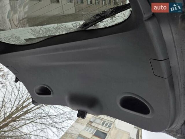 Черный Рено Меган, объемом двигателя 1.46 л и пробегом 257 тыс. км за 8100 $, фото 22 на Automoto.ua