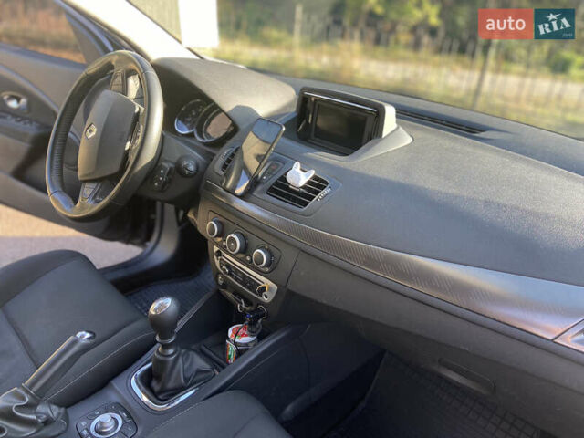 Черный Рено Меган, объемом двигателя 1.5 л и пробегом 236 тыс. км за 7500 $, фото 24 на Automoto.ua