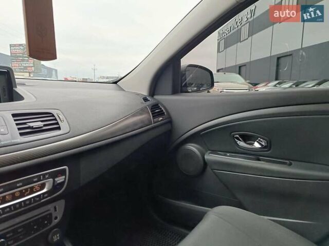 Черный Рено Меган, объемом двигателя 1.5 л и пробегом 248 тыс. км за 9540 $, фото 27 на Automoto.ua