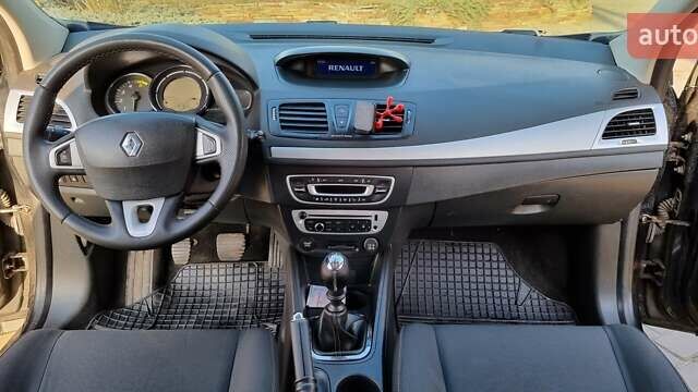 Черный Рено Меган, объемом двигателя 1.46 л и пробегом 280 тыс. км за 7200 $, фото 13 на Automoto.ua