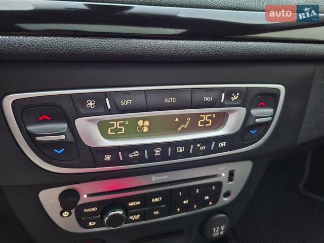 Черный Рено Меган, объемом двигателя 1.5 л и пробегом 287 тыс. км за 8700 $, фото 28 на Automoto.ua